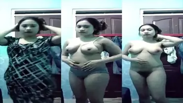 Anis Gadis Montok Tampil Binal Depan Cam poster