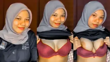 Maya Alissa Hijab BH Merah Menggoda poster